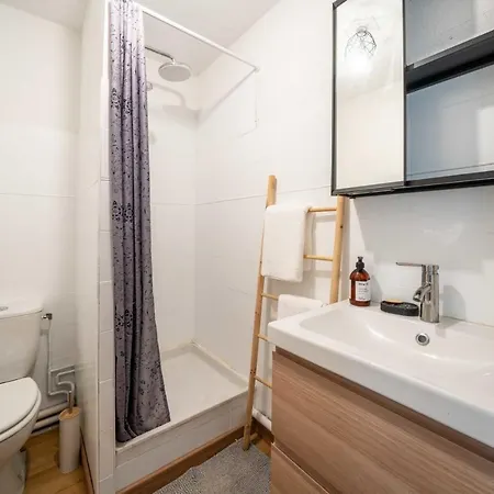Apartamento Beautiful Renovated With A Balcony *